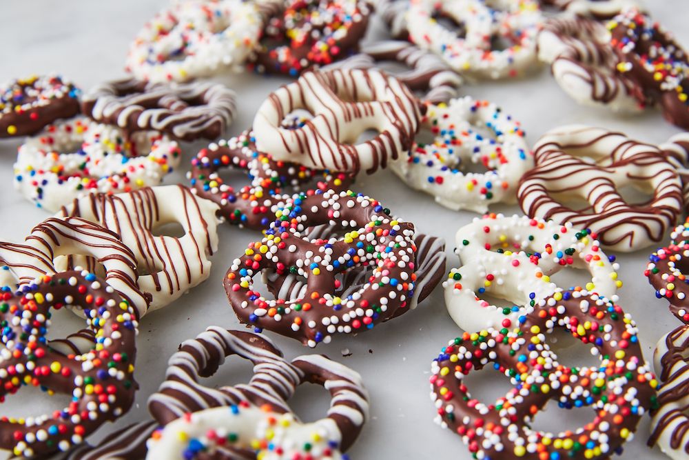 how do you make chocolate covered pretzels